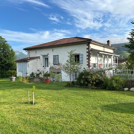 Maison D'Hotes Larraldia Uhart-Cize Extérieur photo